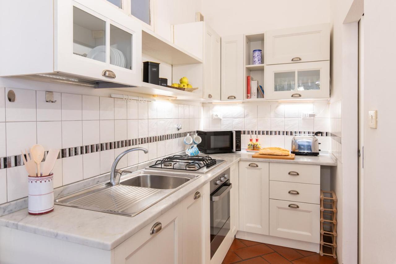 Spacious Family Flat S. Spirito 8 Sleeps * Florencia