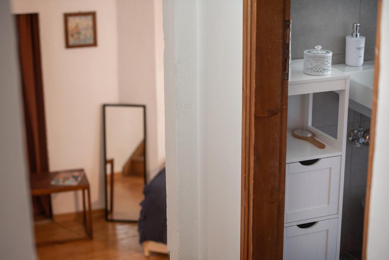 Spacious Family Flat S. Spirito 8 Sleeps Florencia